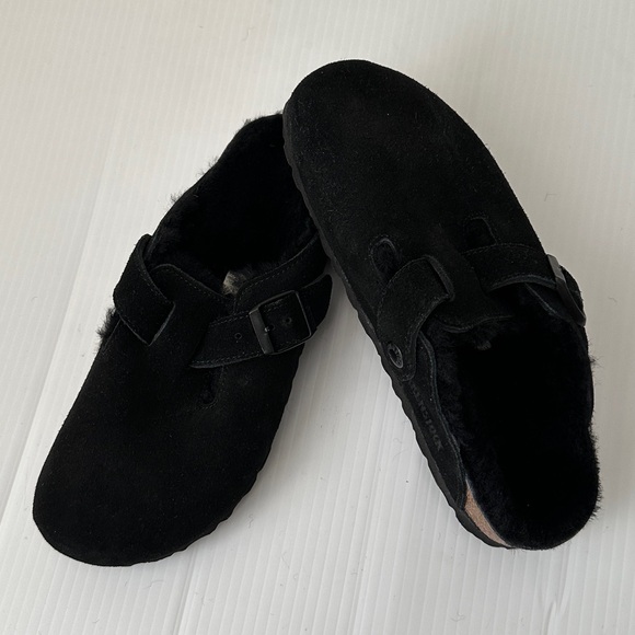 Birkenstock NWOB Boston Shearling Clogs Black, 6-6.5 (37) - Picture 3 of 12